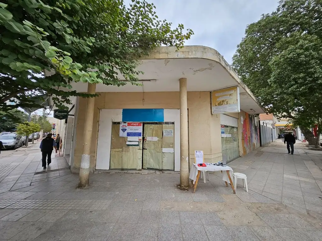 VENTA LOCAL COMERCIAL CASEROS Y SARMIENTO TERMAS