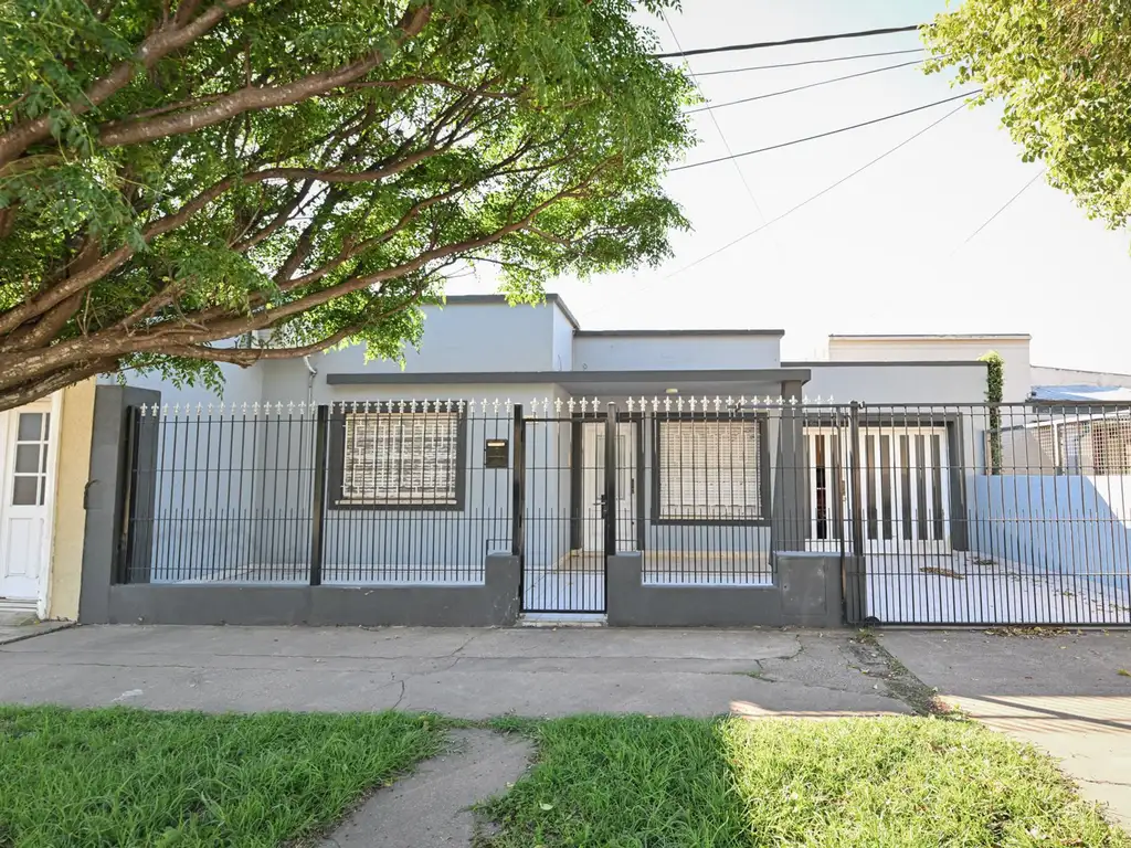 VENTA CASA  3 DORMITORIOS