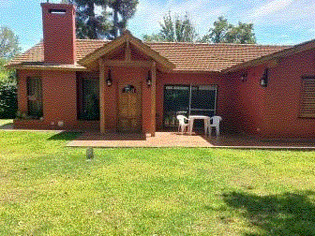 Ingeniero Maschwitz, Barrio Altavista, excelente chalet en planta baja, muy buen parque arbolado,