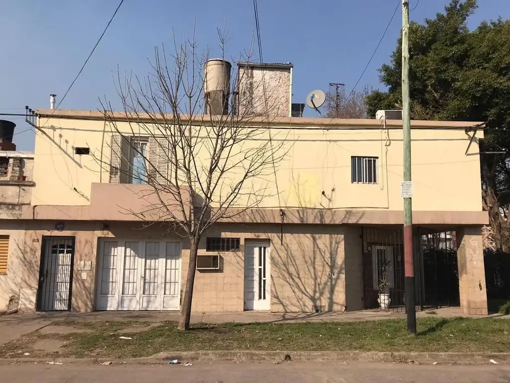 CASA EN PLANTA ALTA CON TERRAZA EXCLUSIVA