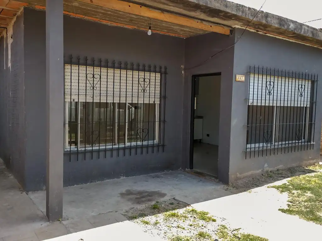 Casa en Venta 4 Ambientes, en G.B.A Zona Norte, Malvinas Argentinas, Grand Bourg