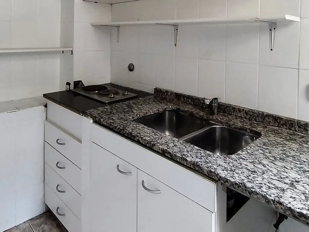 VENTA PH 3 amb Caballito Primer piso por escalera