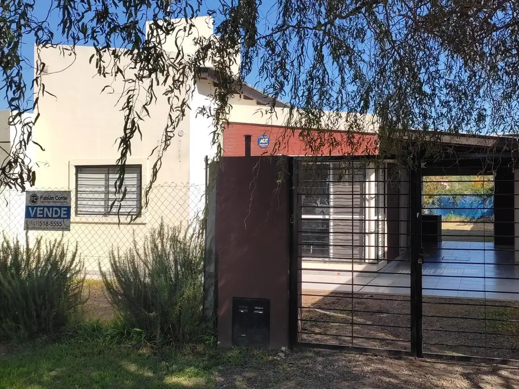 CASA DOS DORMITORIOS EN VENTA