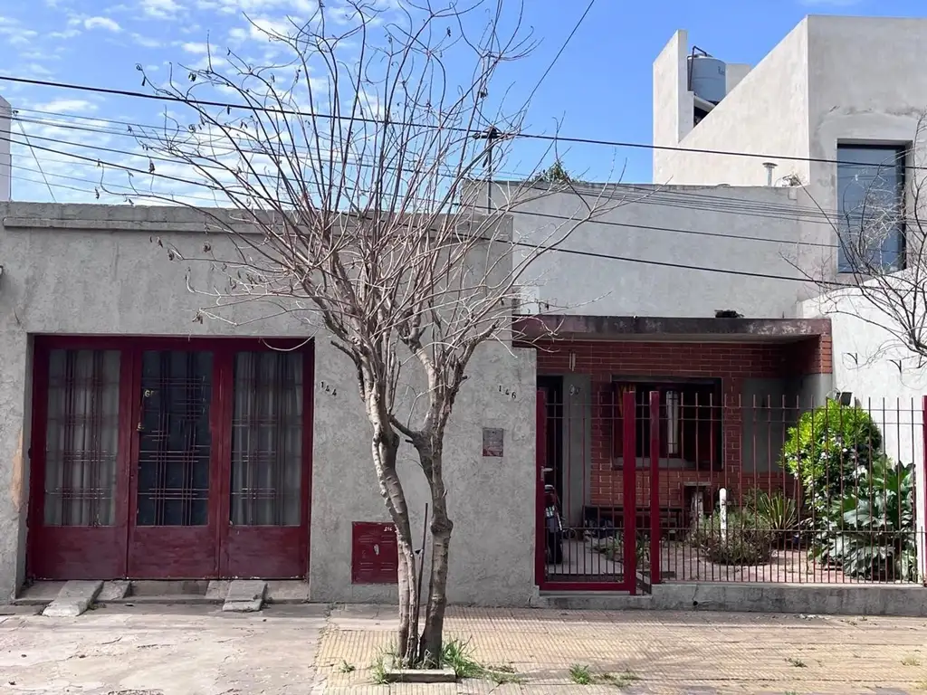 CASA EN VENTA EN PERGAMINO A REFACCIONAR