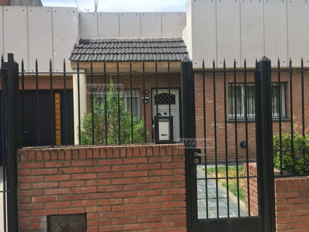 Casa - Venta - Argentina, La Matanza - ALICIA MOREAU DE JUSTO 4100