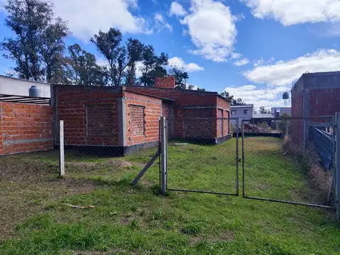 Casa a Terminar en Venta en Nuevo loreto, José Maria Jáuregui, Luján