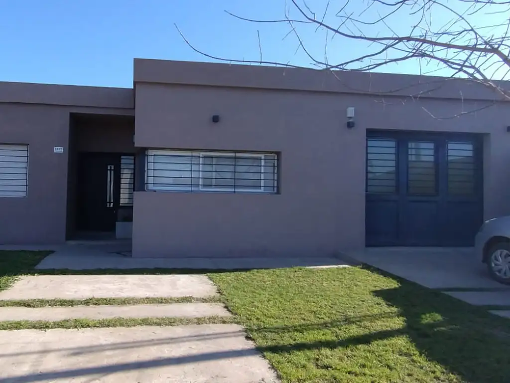 Casa de 3 habitaciones en zona de mayor desarrollo urbanístico. Impecable!