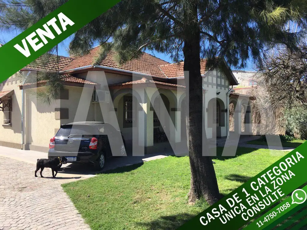 INCREIBLE CASA DE PRIMERA CATEOGRIA EN GRAN LOTE :: UNICO