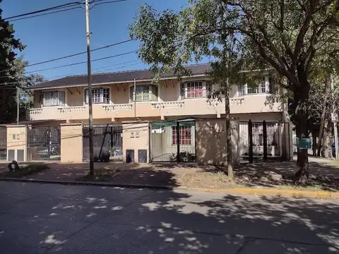 INVERSORES !VENTA DE CUATRO TRIPLEX EN BLOCK , EN LUIS GUILLON. PROVINCIA DE BUENOS AIRES