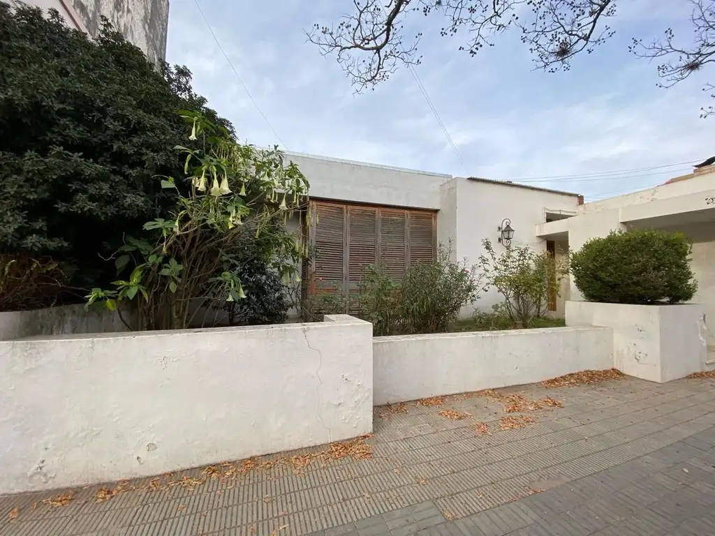 Casa - Venta - Argentina, Trenque Lauquen - San Martin 700