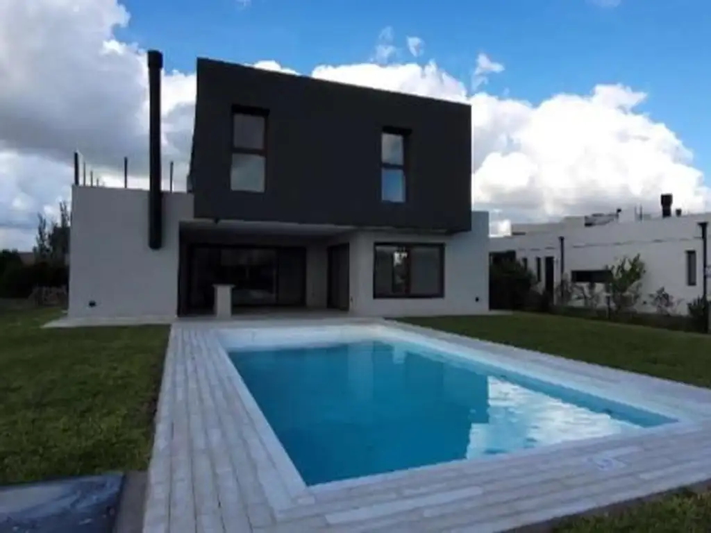 Casa - Venta - Argentina, Ezeiza - los Robles 5900