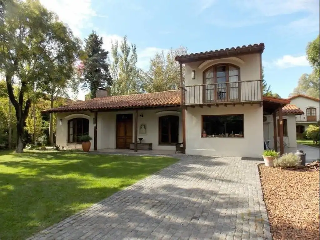 Casa en Venta - Lomas de San Isidro - Lomas Golf