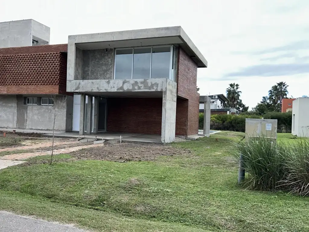 Casa de 3 dormitorios - Venta