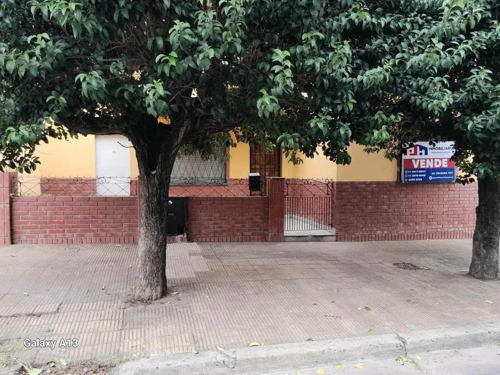 Venta casa de 3 amb s/350 m² de terreno