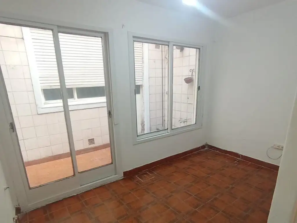 Departamento en Venta 3 amb. con dependencia - Almagro