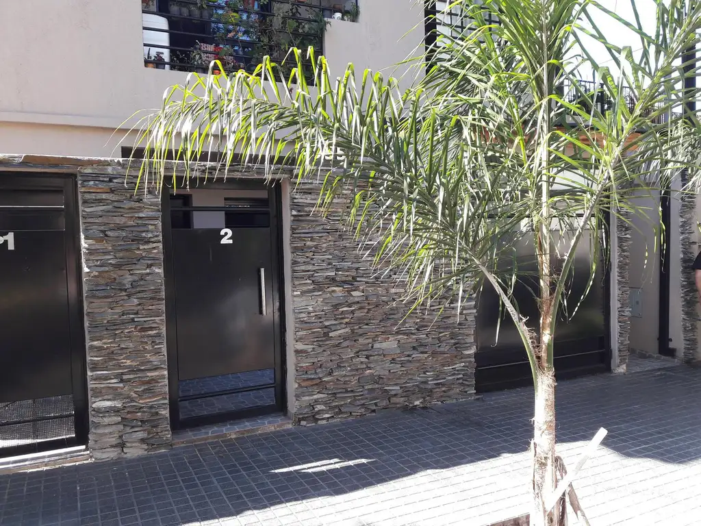 HERMOSO DEPTO. EN DUPLEX TIPO PH 2/3 AMBIENTES CON ENTREPISO AMPLIO - MUNRO