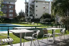 Áreas comunes piscina en el Barrio cerrado, Talar de Martinez