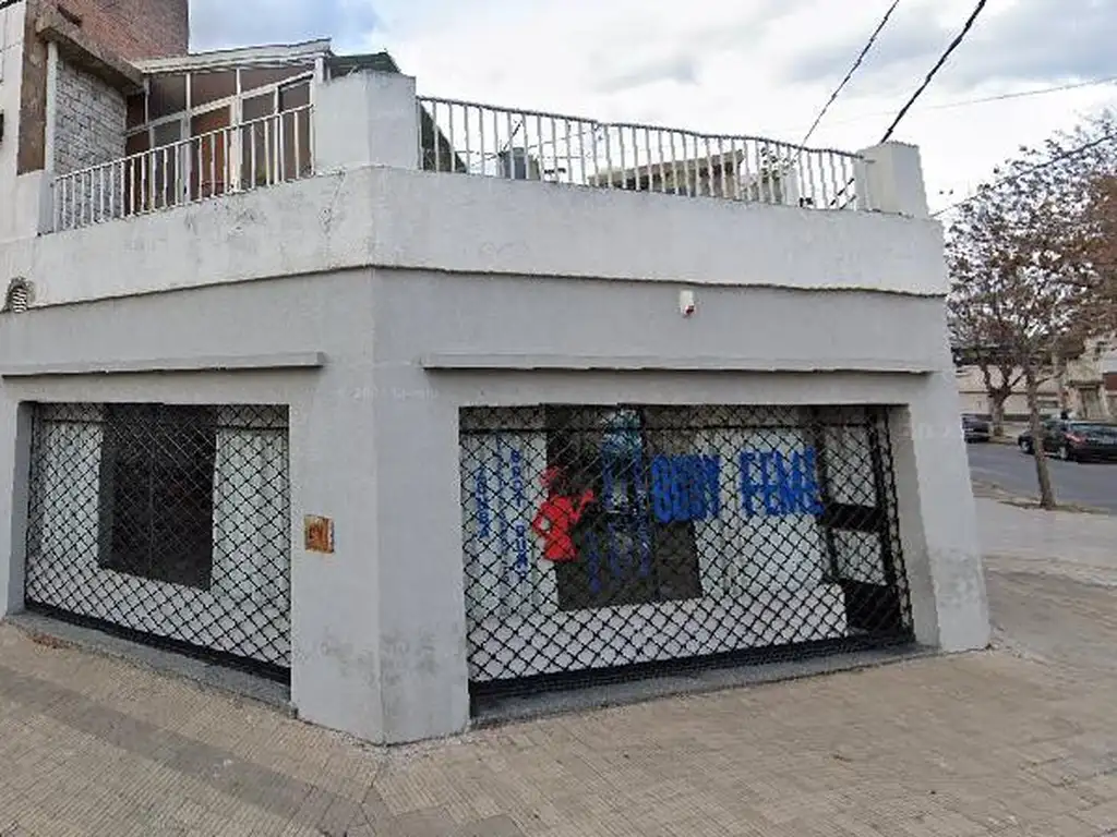 Venta de Casa en PA con cochera barrio Bella Vista