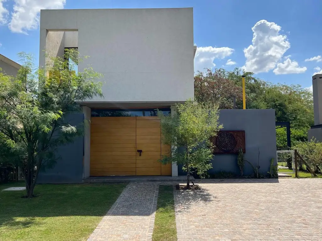 Casa en venta Los Robles La Cañada de Pilar Cuan Propiedades