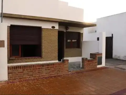 Casa en venta - 3 Dormitorios 2 Baños - Cochera - 400Mts2 - Tandil