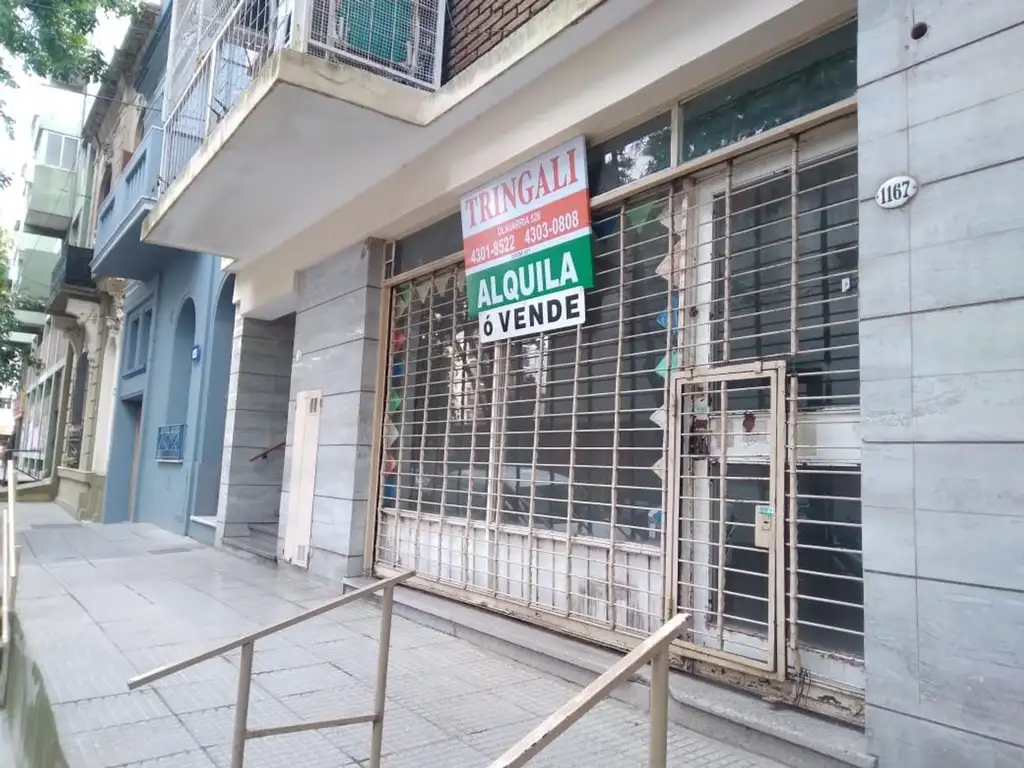 LOCAL COMERCIAL EN VIA PUBLICA A METROS AVDA PATRICIOS