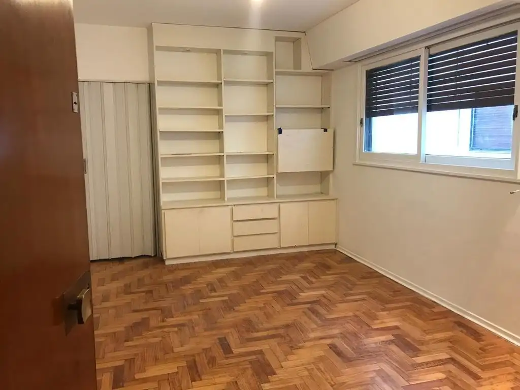 2 amb interno, Living y Cocina amplios, buen placard en dormitorio,Avda Libertador, Cpo Polo,CAÑITAS