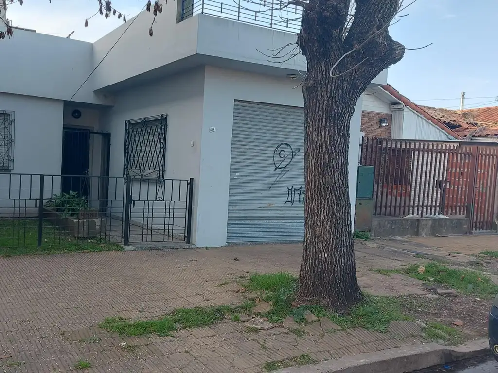 Terreno en Caseros - Oportunidad Inversión o Construcción