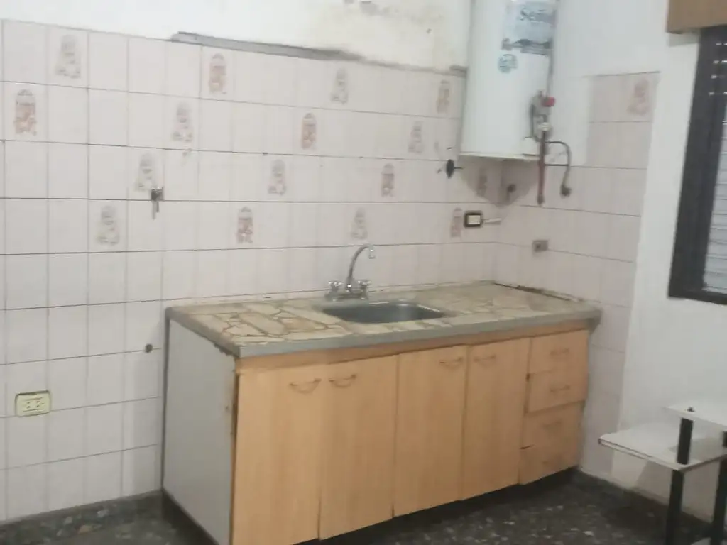 CASA EN VENTA DE 3 AMBIENTES. Más Dto .Ideal Inversor.