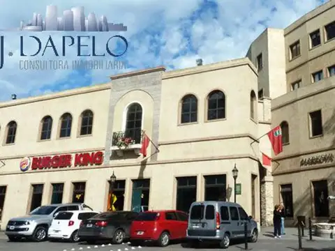 Amplio Local - Plaza Canning