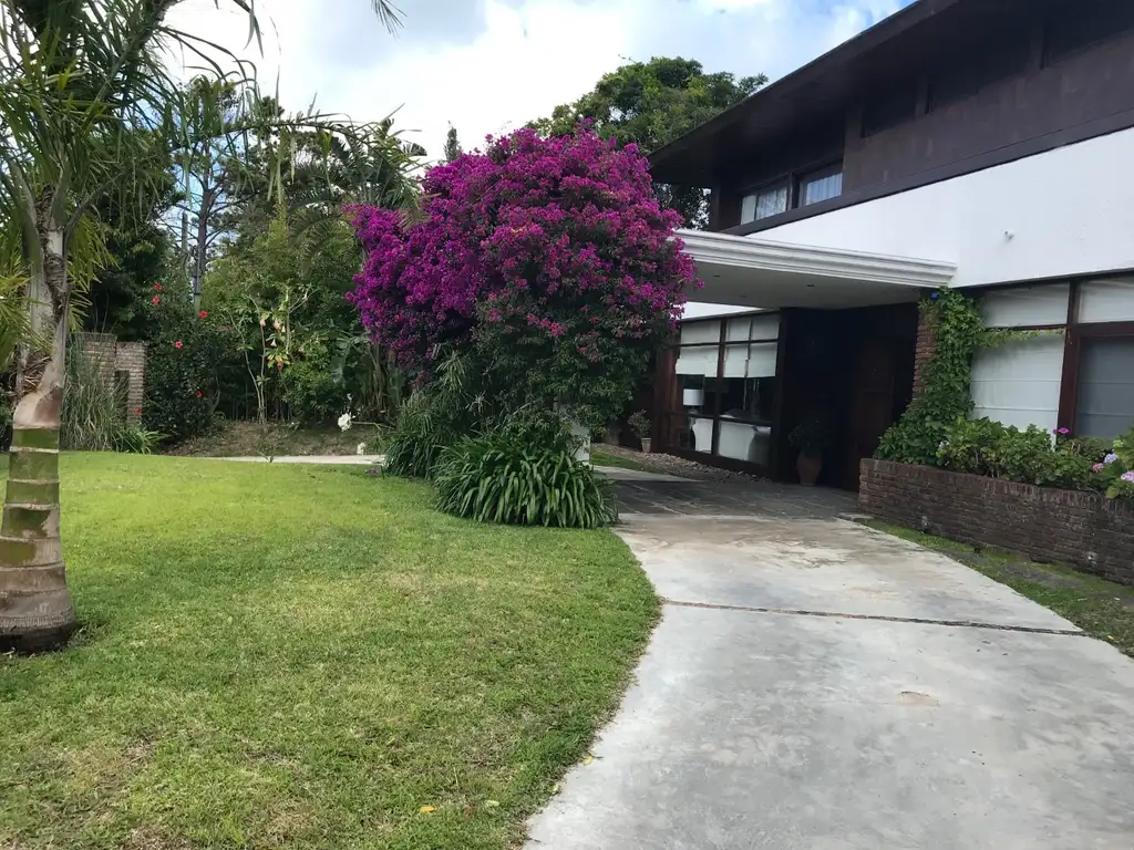 Venta casa de 5 dormitorios - Playa Mansa