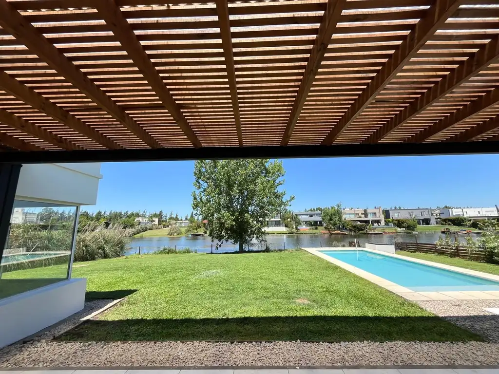 Casa a la laguna en venta en el Bº San Rafael, Villanueva