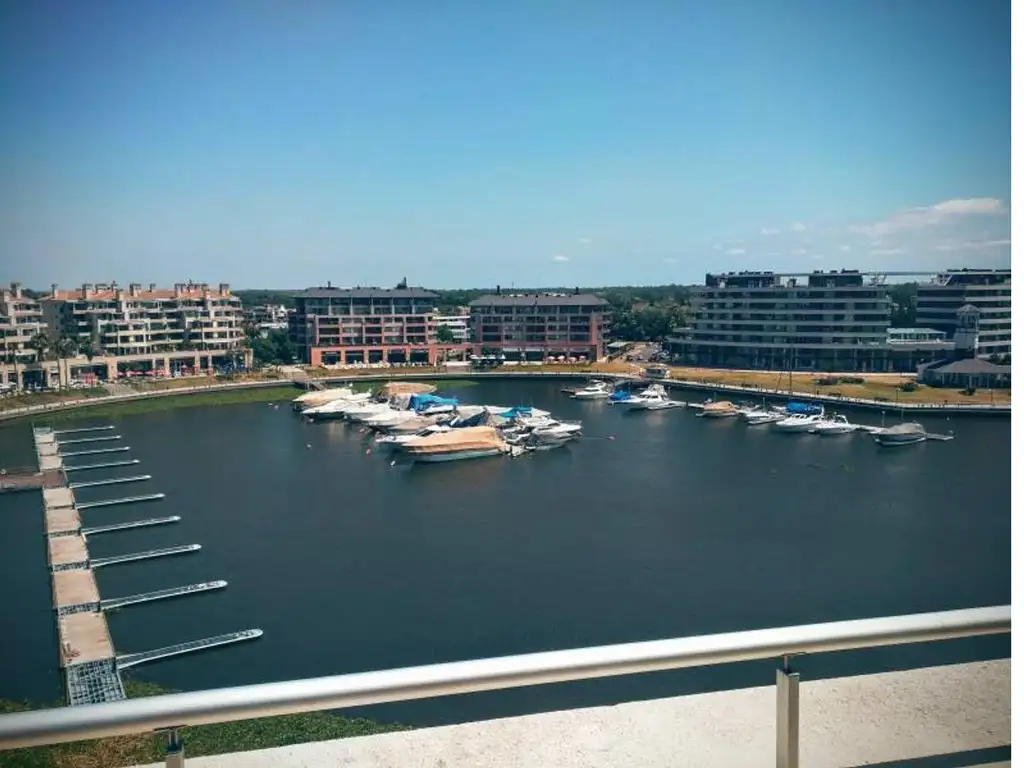 Departamento Alquiler 2 ambientes, 70m2, 1 cochera, Condominios Wyndham