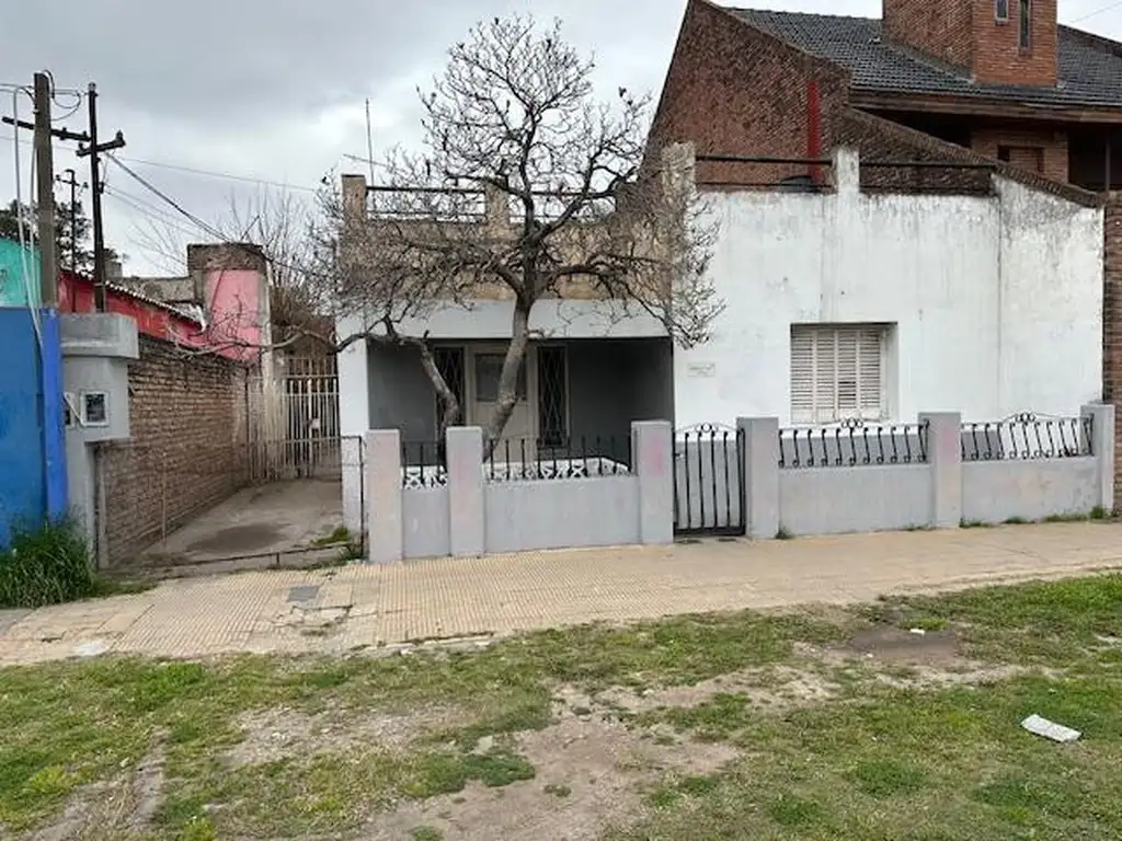 Casa en  venta en G, de Laferrere