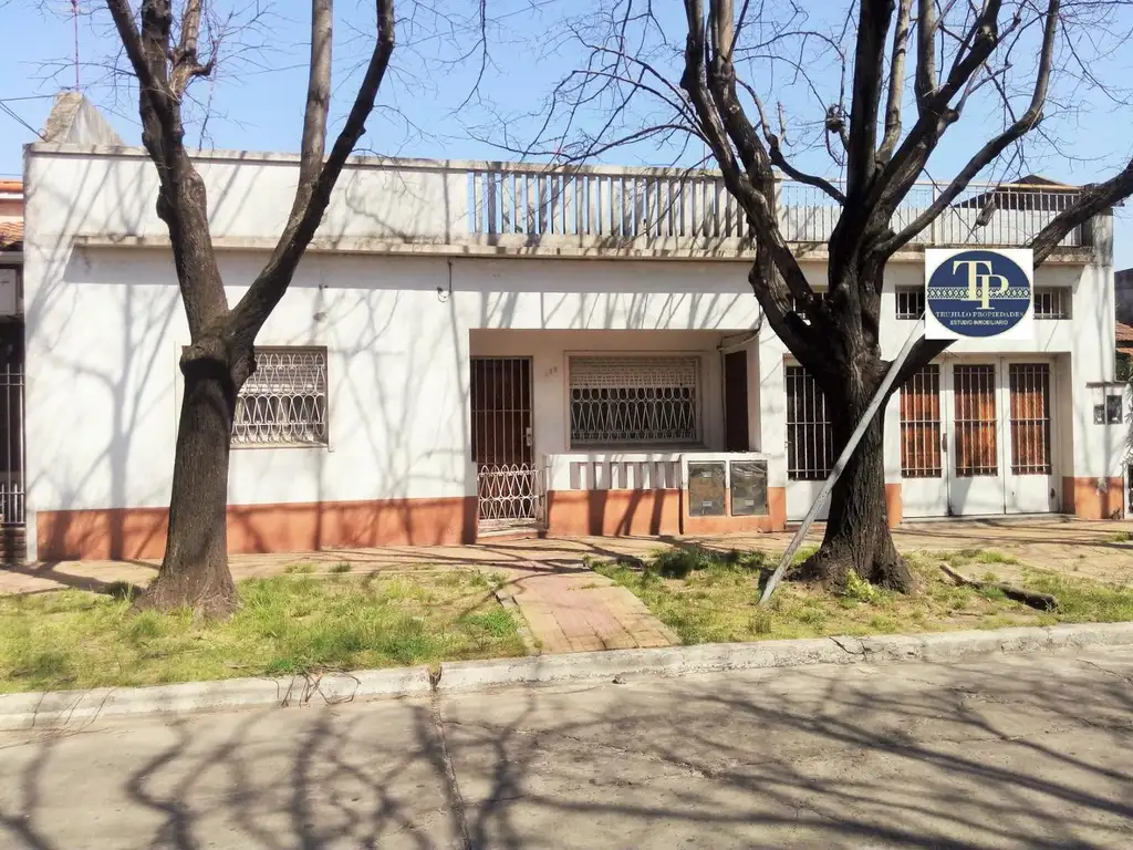 VENTA CASA 3 AMBIENTES + QUINCHO * UBICACION MB