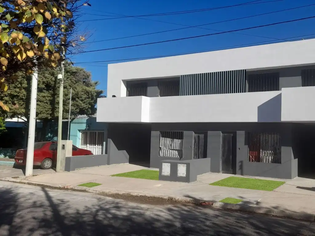 DUPLEX 3 DOR. PROXIMO AL HIPER Y DINO. 2 UNIDADES A ESTRENAR