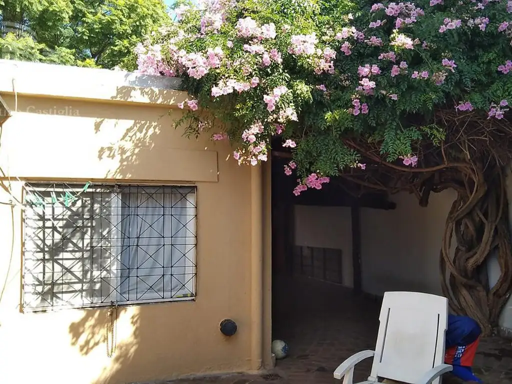 Venta - Casa 3/Tres Ambientes, Patio, Cochera - Boulogne Sur Mer, San Isidro