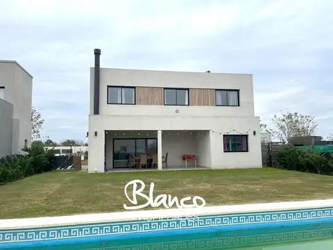 Casa  en Venta en San Ramón, Pilar del Este, Pilar