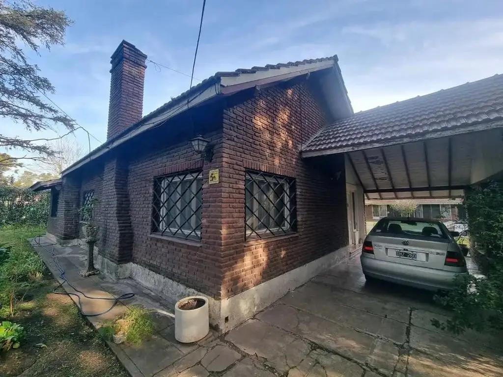 Quinta en venta - 3 Dormitorios 3 Baños - Cochera - 2.067Mts2 - Tortuguitas