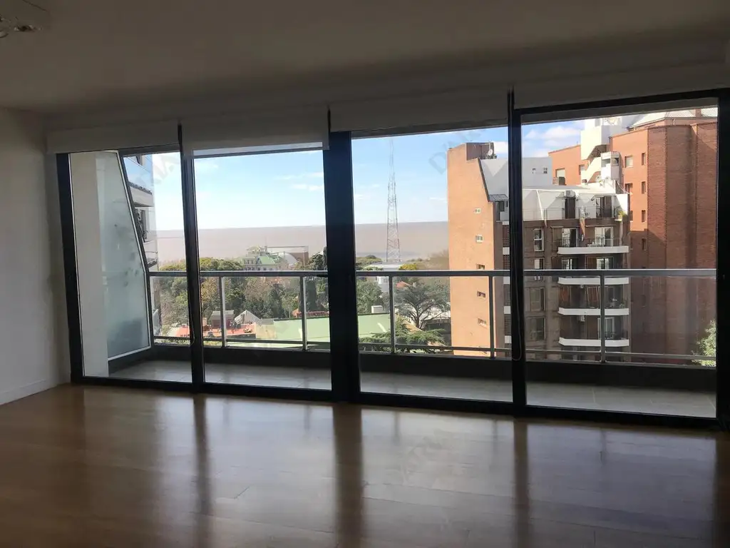 Departamento en venta, 3 dormitorios, dependencia, doble cochera, edificio con amenities. La Lucila.