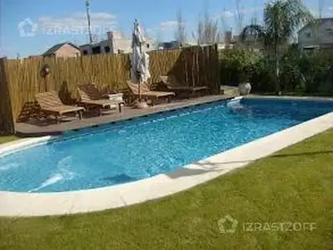 Excelente casa en Santa Maria de los Olivos - Foto 0