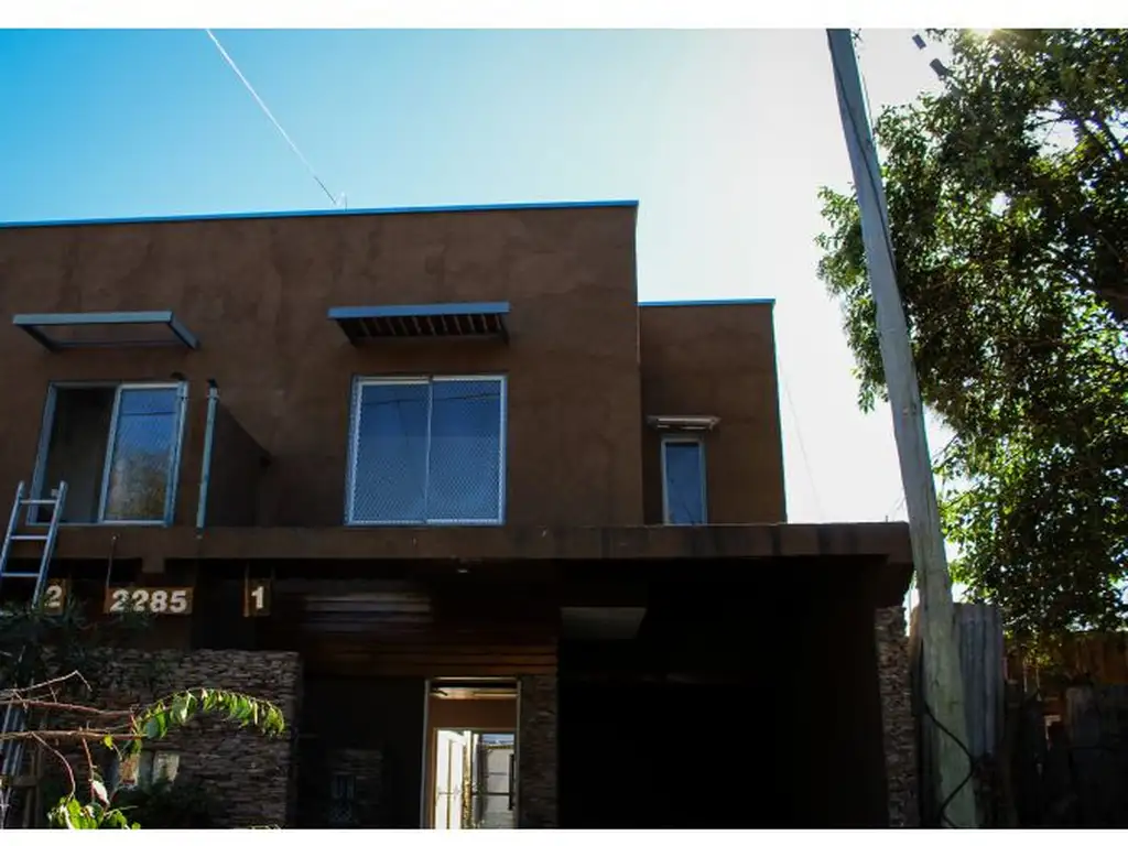 HERMOSO DUPLEX EN  ITUZAINGO SUR.