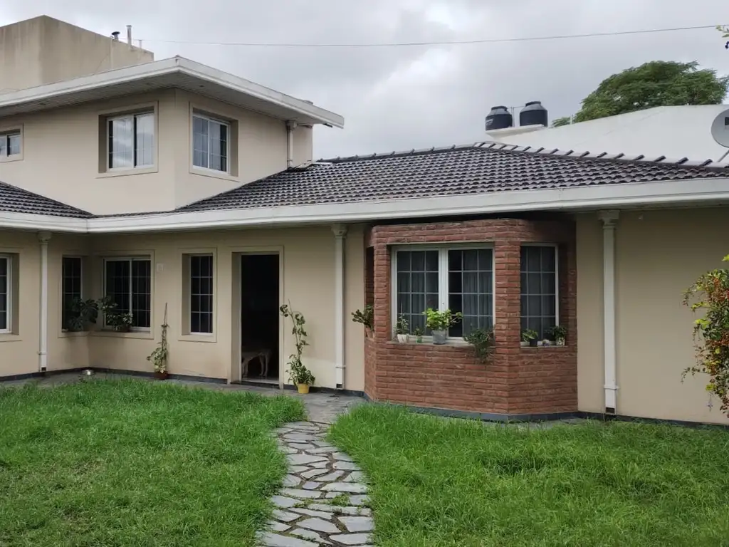 IMPONENTE CASA A LA VENTA