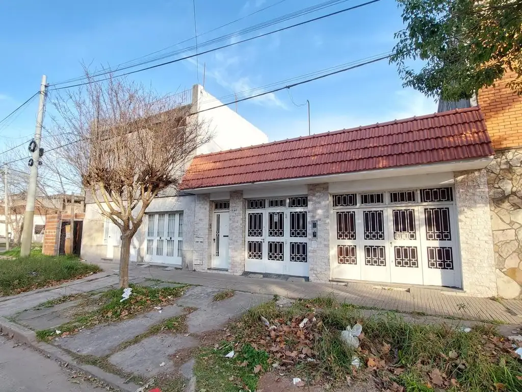 Casa 2 Dormitorios en Venta.