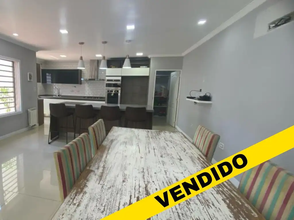 Venta de 3 PH de excelente calidad en el barrio de Tapiales