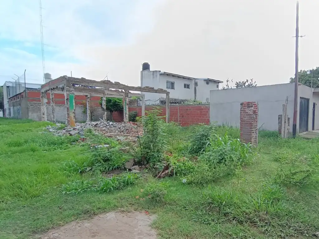 TERRENO EN VENTA - PJE 5 2550 - VILLA GOBERNADOR GALVEZ