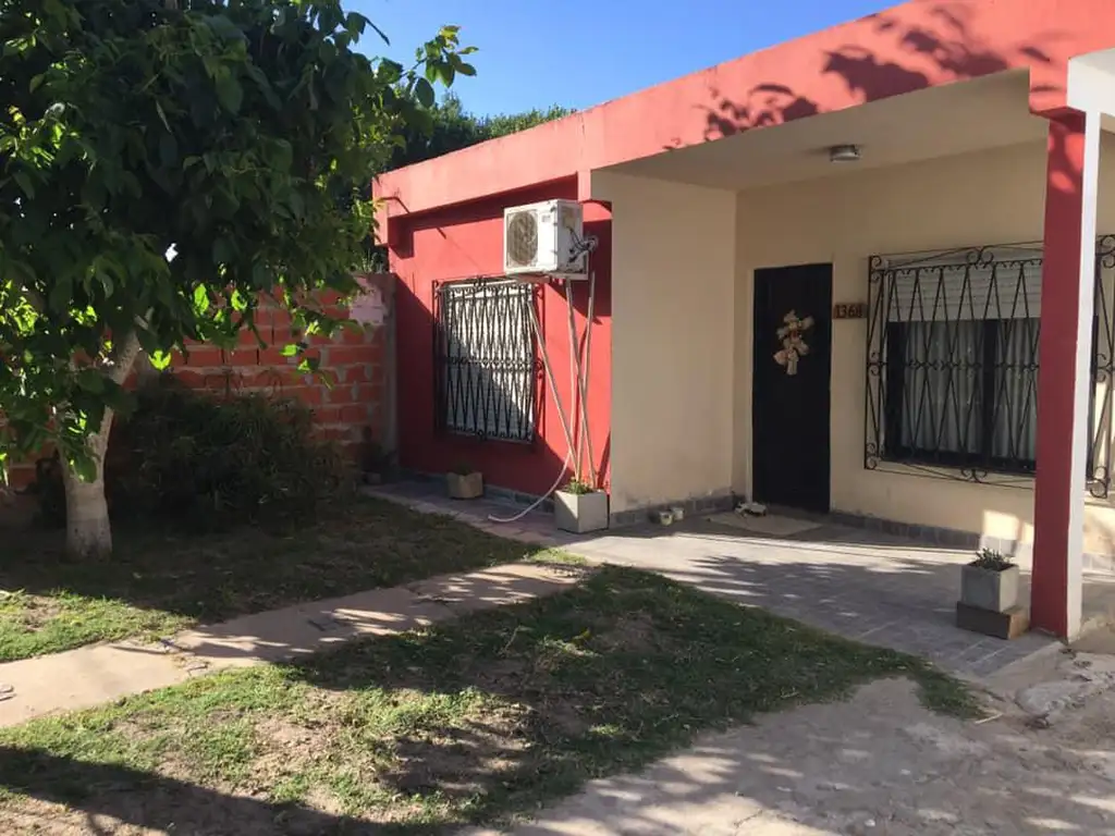 Casa en venta - 2 dormitorios 1 baño - Cocheras - 400 mts2 - Melchor Romero