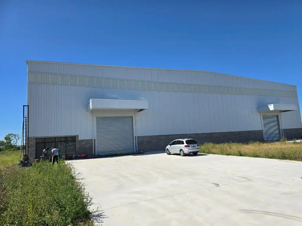 Deposito 1800m a estrenar en venta en Polo industrial General Rodríguez