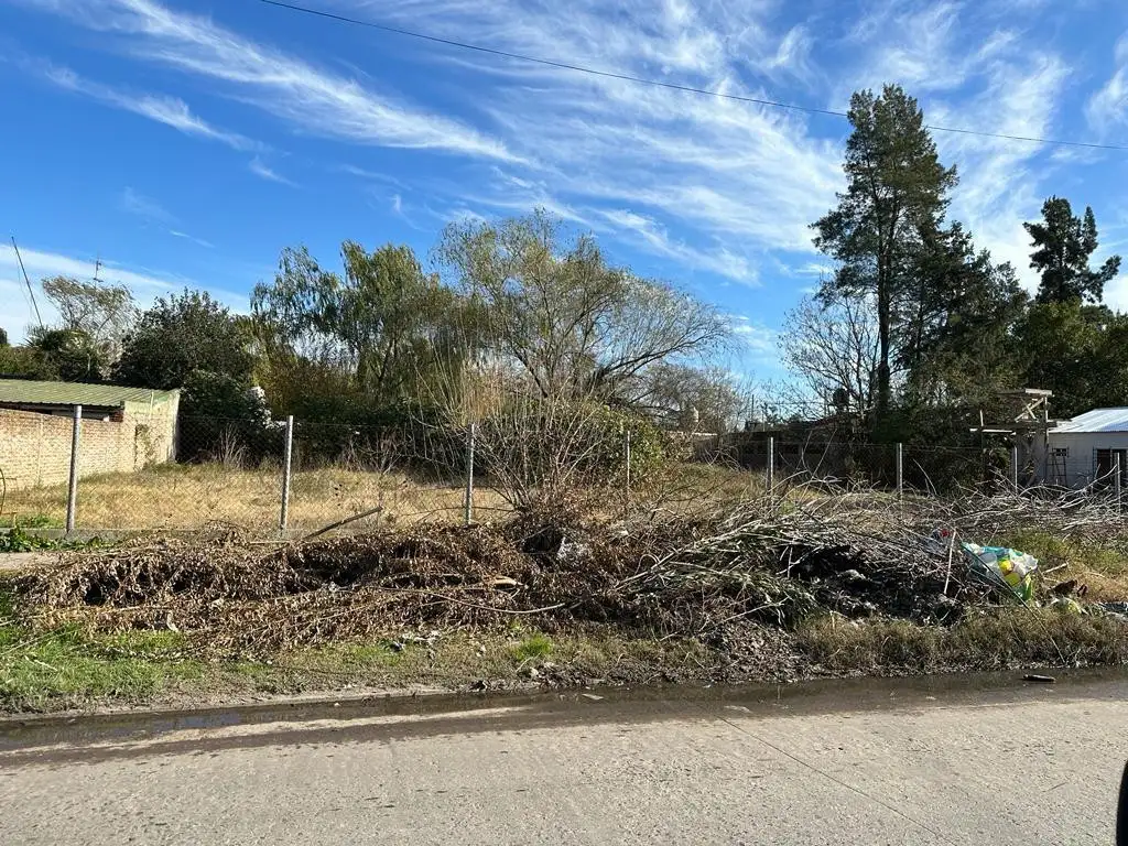 Terreno Baldío en Virrey del Pino