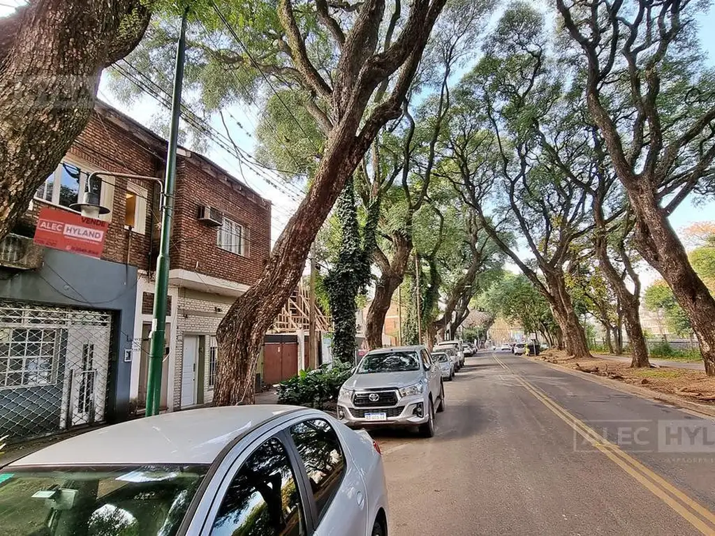 Oficina en venta en  Acassuso a metros de la estación