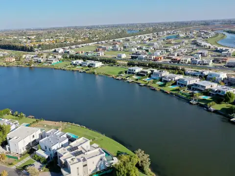 Lote al Lago en Venta en Barbarita